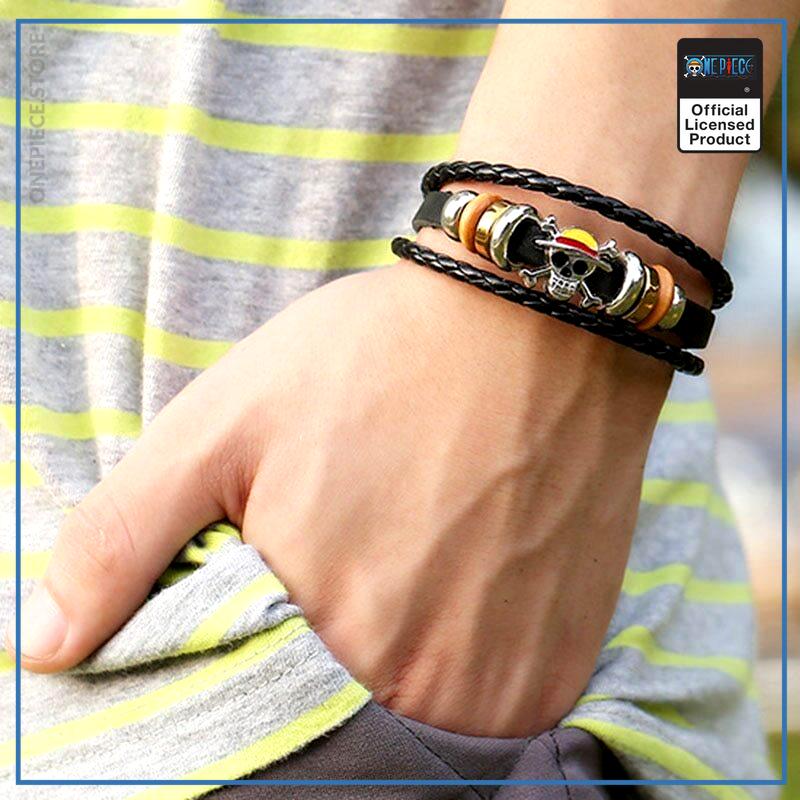 Amazon.com: Anime One Piec Bracelet for Fans, Luffy Skeleton Straw Hat  Pirate Braided Wristband Cosplay Prop Accessories for Men Women Friends:  Clothing, Shoes & Jewelry