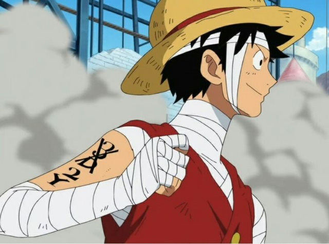 One Piece hats tattooed on the back.